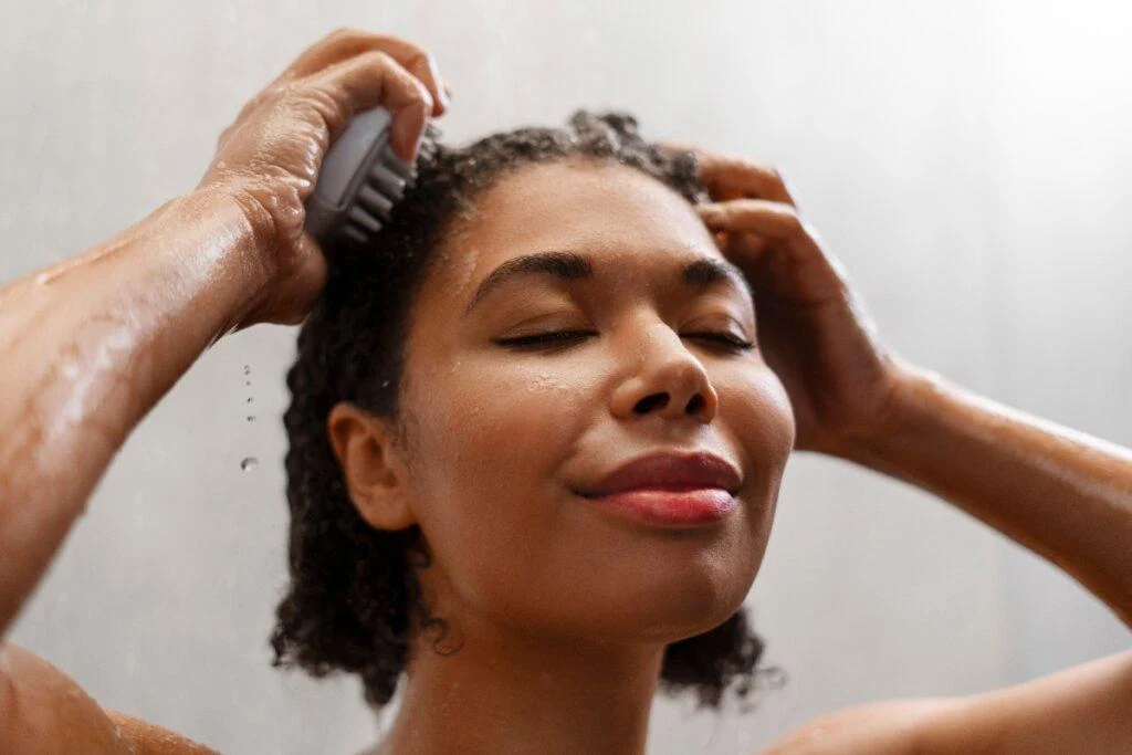 massage du cuir chevelu